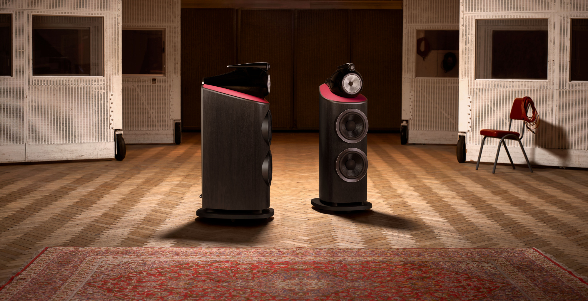 B&W - 801 Abbey Road Limited Edition - Beauty 2 - 16x9